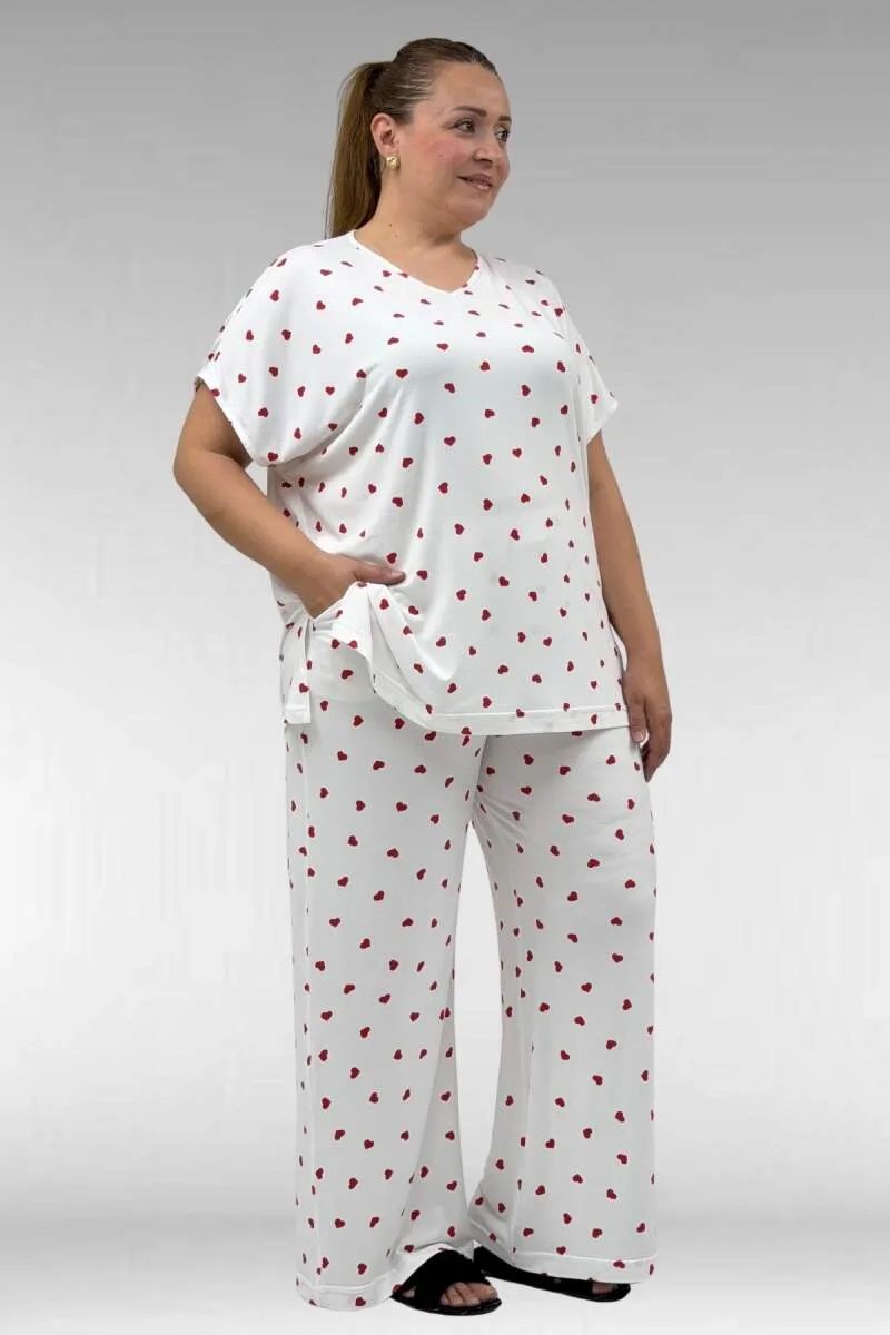 67802 Büyük Beden Yanı Yırtmaçlı Milan Pijama Takımı - Kırmızı Kalp Desenli