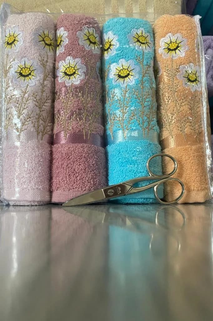 Daisy Soft 4'lü Nakışlı Çeyizlik Havlu Takımı