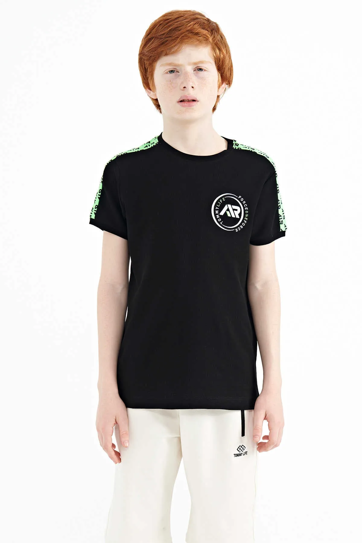 Tommylife Toptan Garson Boy O Yaka Standart Kalıp Baskılı Erkek Çocuk T-Shirt 11121 Siyah - SİYAH