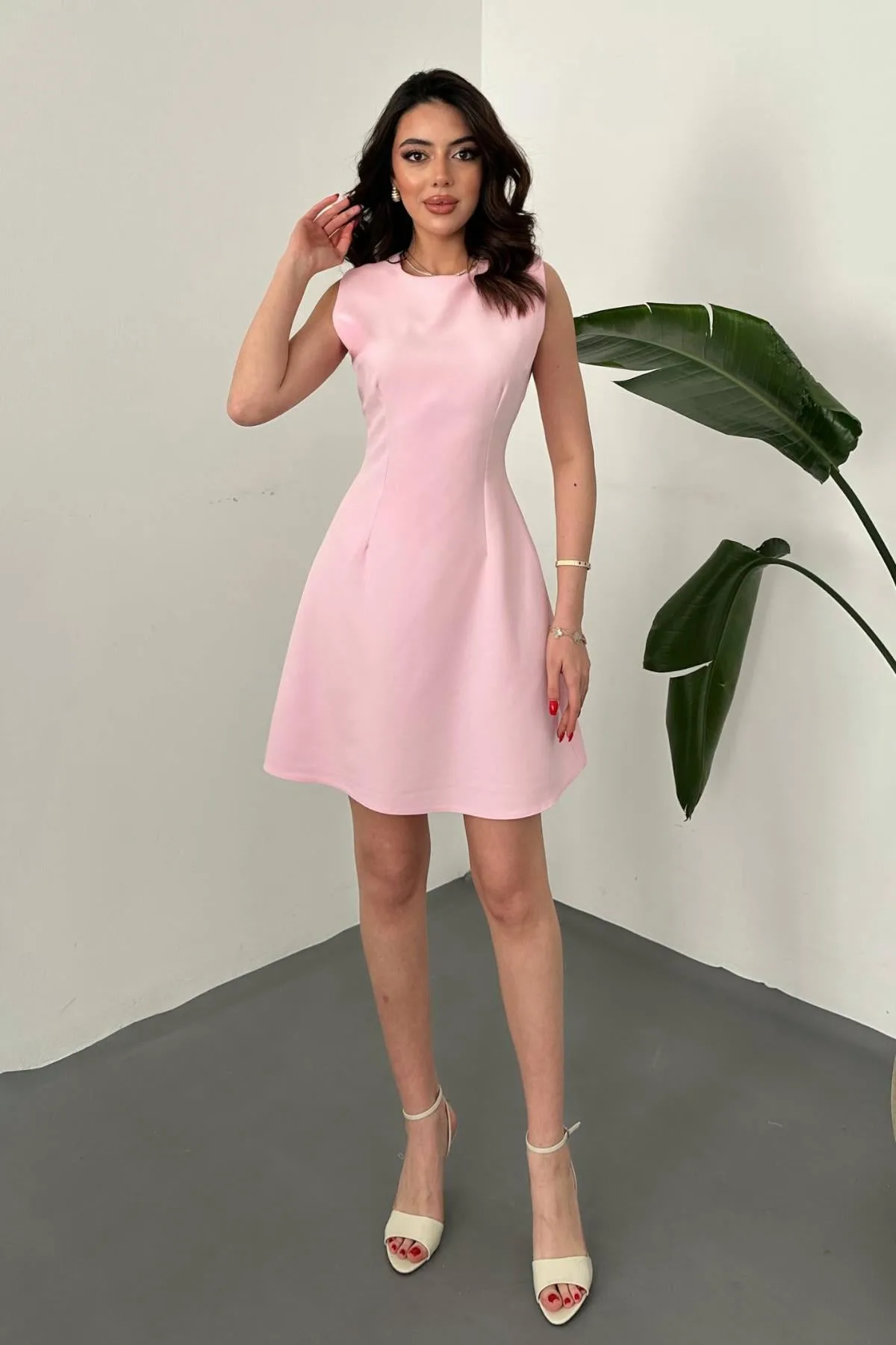 Açık Pembe Kolsuz Kısa Elbise - Açık Pembe